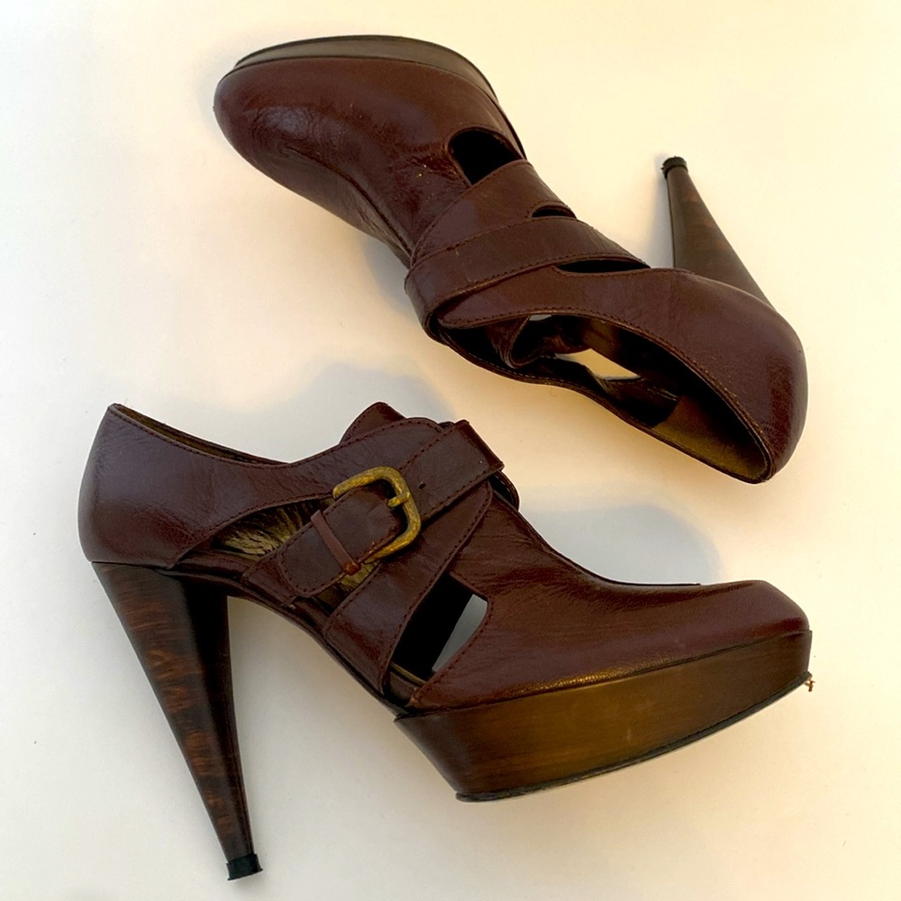 Stuart Weitzman Chocolate Brown Booties/Shoes - size 7 - Picture 2 of 11